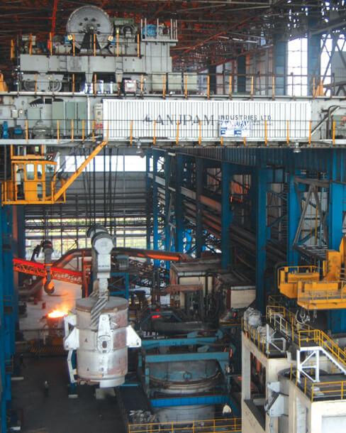 Hot metal ladle handling